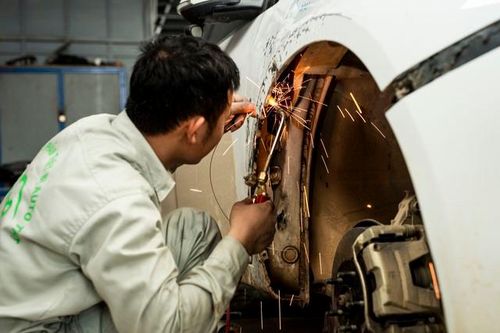 Trong trường hợp nào xe ô tô không chịu phí, miễn phí sử dụng đường bộ?