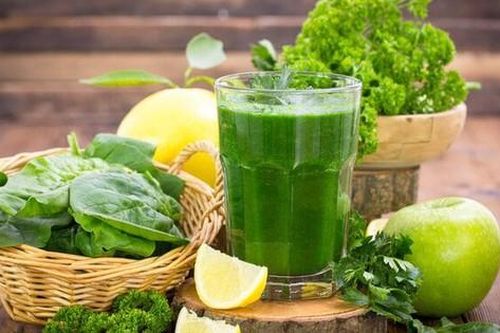 Ăn rau sống, uống nước ép rau quả có bị nhiễm giun sán không?