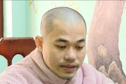'Bán' 4 thiếu nữ cho quán karaoke để hưởng lợi 11 triệu đồng