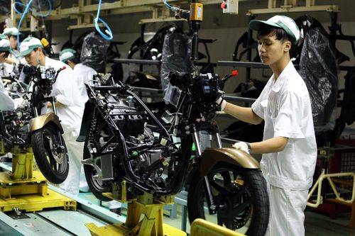 Doanh số giảm, sản lượng xe máy nội địa vẫn tăng