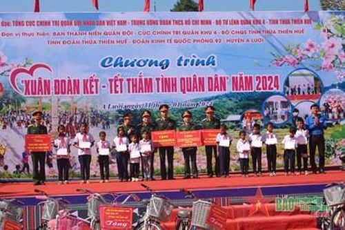 Ban Thanh niên Quân đội phối hợp tổ chức Chương trình 'Xuân đoàn kết - Tết thắm tình quân dân' năm 2024