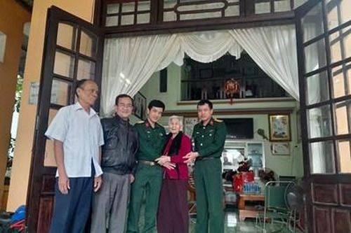 Xuân đầm ấm, Tết tri ân