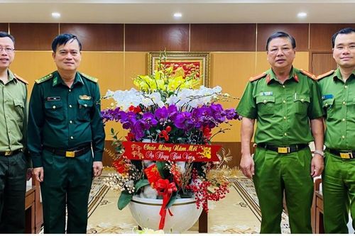 Các đơn vị quân đội thăm, chúc Tết Công an TP Đà Nẵng