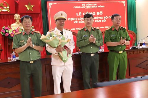 Công bố quyết định bổ nhiệm lại Phó Giám đốc Công an tỉnh Đắk Nông