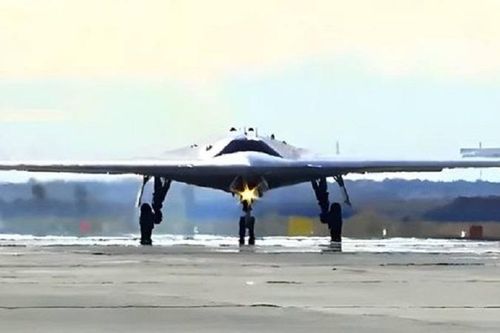 Giai đoạn cuối và tín hiệu kinh ngạc từ UAV S-70 Okhotnik