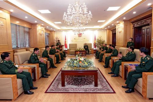 Phát huy kết quả học tập, rèn luyện, vận dụng sáng tạo, phù hợp với thực tế công tác, phấn đấu hoàn thành tốt mọi nhiệm vụ được giao
