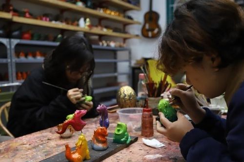 Nhóm họa sĩ 'Gen Z' chế tác hình tượng 5 chú rồng độc đáo