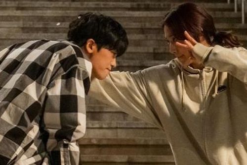 Phim của Park Hyung Sik, Park Shin Hye vừa chiếu đã được chú ý