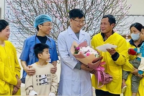 Thanh Hóa: Hai cháu nhỏ nguy kịch sau khi ăn bim bim đã được xuất viện