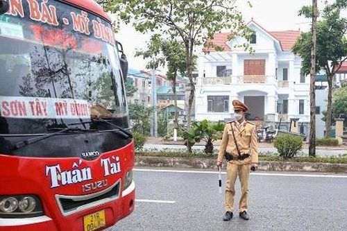 Tổ công tác đặc biệt xử lý vi phạm xuyên Tết trên các tuyến Quốc lộ Hà Nội