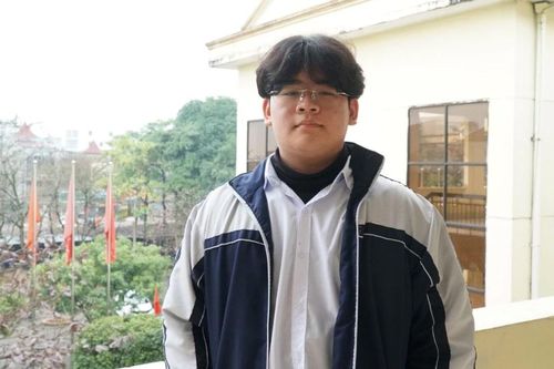 Cuộc 'bẻ lái' thành công của nam sinh lớp 11 chuyên Tin giành giải Nhất môn Tiếng Anh học sinh giỏi quốc gia