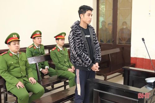 Tàng trữ hàng cấm, nam thanh niên nhận 15 tháng tù