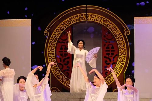 'Xuân Hương nữ sỹ': Vở chèo mới về thăng trầm trong cuộc đời 'bà chúa thơ Nôm'