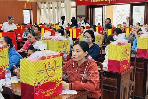 Đồng Nai: Chăm lo cho người lao động không có điều kiện về quê đón Tết