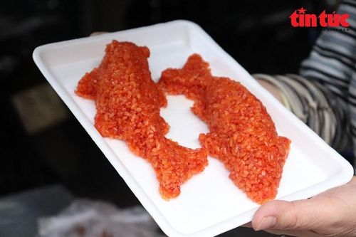 Thị trường đồ cúng đa dạng sát ngày 'tiễn ông Táo về trời'