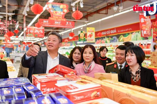 Hà Nội cấp phép cho 192 xe chuyên dụng vận chuyển hàng hóa, xăng dầu xuyên Tết