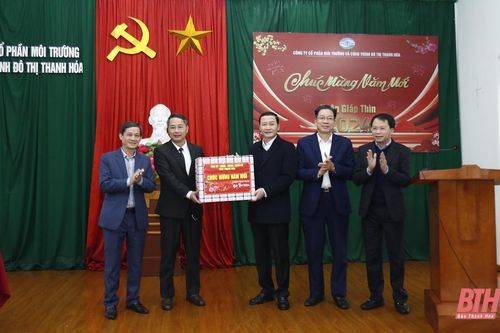 Chủ tịch UBND tỉnh Đỗ Minh Tuấn thăm, kiểm tra một số đơn vị làm nhiệm vụ trong dịp Tết Nguyên đán Giáp Thìn 2024