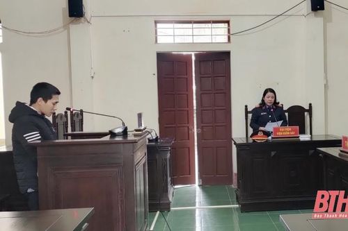 7 tháng tù về tội tàng trữ 'hàng cấm'