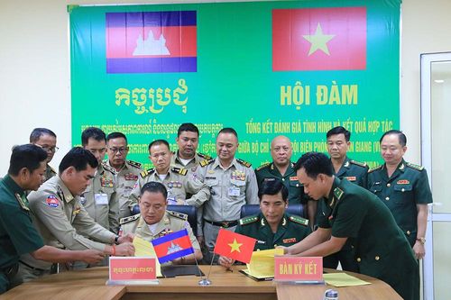 Cùng bảo vệ biên giới bình yên