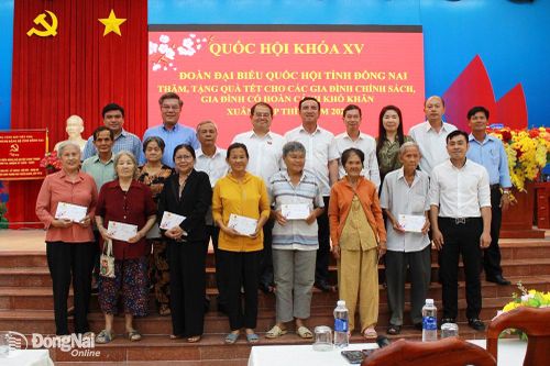 Chăm lo Tết cho gia đình chính sách, người có công