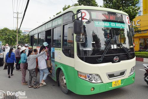 Nhiều tuyến xe buýt được tăng chuyến để phục vụ khách dịp Tết