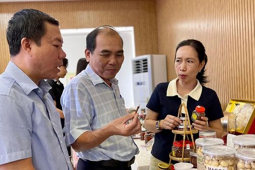 'Chợ online' nở rộ món ngon nhà làm, đặc sản địa phương