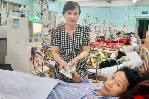 Trao 221 suất quà đến bệnh nhân nghèo, khó khăn đang điều trị tại Bệnh viện Đa khoa Gia Lai
