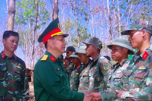 Chỉ huy trưởng Bộ Chỉ huy Quân sự tỉnh thăm, kiểm tra các đơn vị quân đội