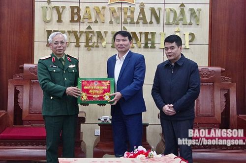 Quân khu I thăm, tặng quà tết tại Lộc Bình, Đình Lập