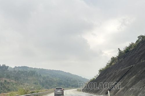 Thông đường đoạn sửa chữa Km249 cao tốc Nội Bài - Lào Cai từ chiều 31/1