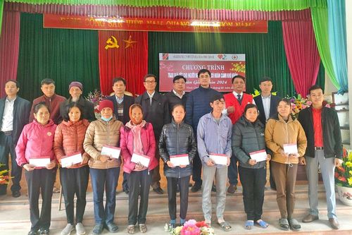 Chương trình 'Agribank chung tay vì người nghèo'