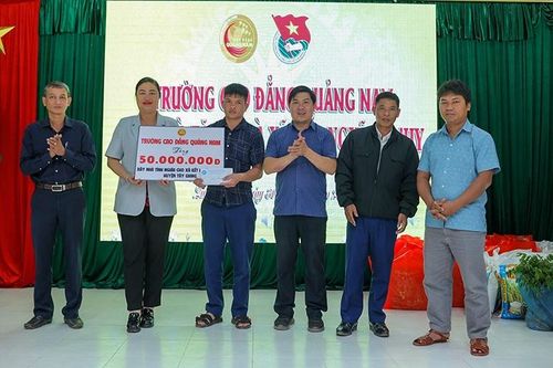 Trường Cao đẳng Quảng Nam xây nhà tình nghĩa giúp người dân xã vùng cao Tr'Hy