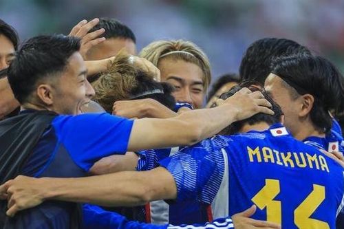 Thắng dễ Bahrain, Nhật Bản tiến vào tứ kết Asian Cup