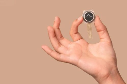 Bệnh nhân đầu tiên được gắn chip não Neuralink giờ ra sao?