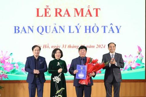 Quận Tây Hồ ra mắt Ban Quản lý hồ Tây