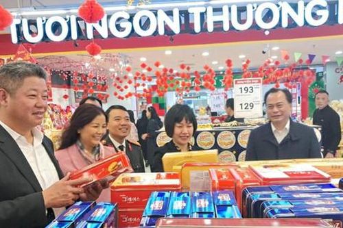 Hà Nội: Các siêu thị cam kết giữ bình ổn giá dịp Tết
