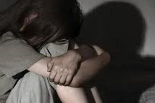 Bắt giữ thầy dạy võ có quan hệ với hai nữ sinh lớp 8