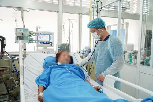 Cứu sống người phụ nữ bị đâm 17 nhát