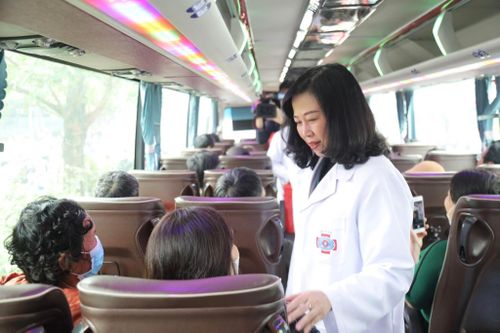 Bệnh viện K mời cơm tất niên gần 2.000 người bệnh