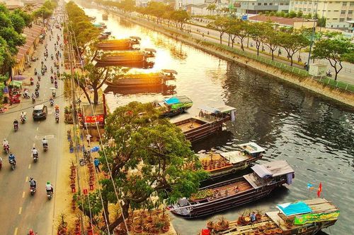TP HCM: Cấm xe lưu thông ở đường Bến Bình Đông để phục vụ chợ hoa xuân 'trên bến dưới thuyền'