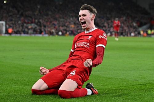 Liverpool đè bẹp Chelsea ở Anfield