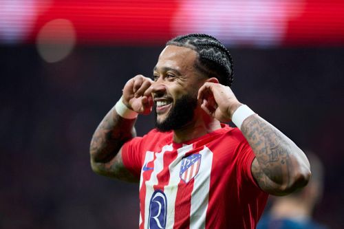 Depay bỗng chơi hay đến khó tin