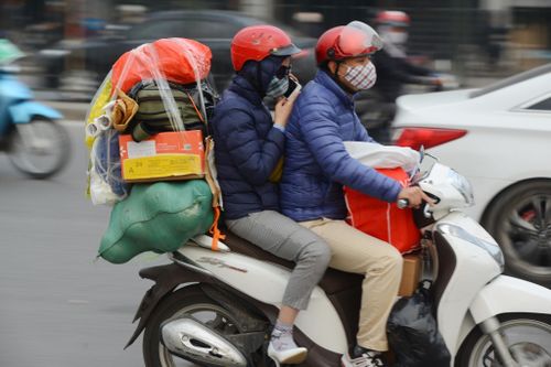 Đổi phương án về quê vì khó thuê ôtô tự lái những ngày sát Tết