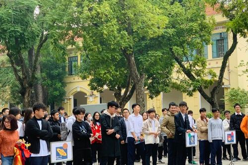 Hà Nội: Tạo không gian mở cho học sinh yêu thích Vật lý thiên văn