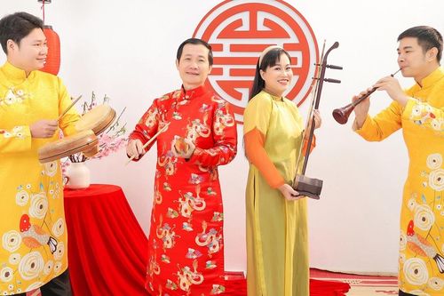 Xẩm Hà Thành mang nhạc cung đình vào MV xẩm 'Tết Việt'
