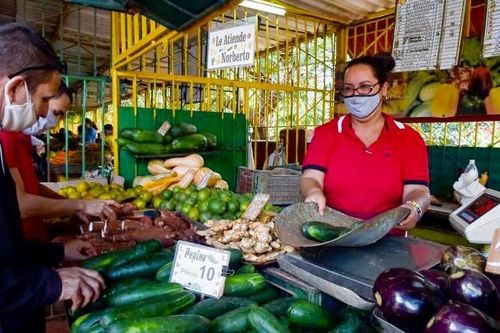Cuba nghiên cứu điều chỉnh chính sách kinh tế