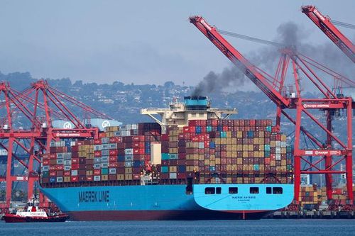 Kinh tế thế giới 2024 đứng trước thách thức về biến động giá năng lượng và lạm phát