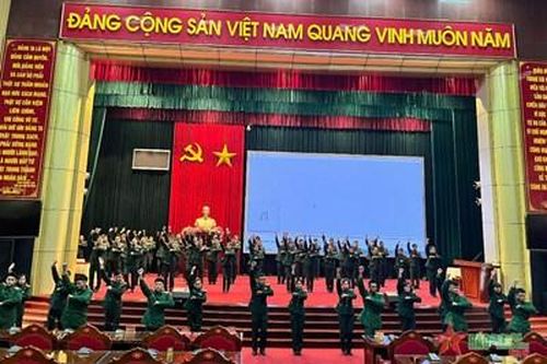 Vĩnh Phúc: Tập huấn các vũ điệu trong sinh hoạt tập thể cho bộ đội