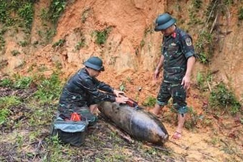 Nghệ An hủy nổ thành công quả bom nặng 350kg còn sót lại sau chiến tranh