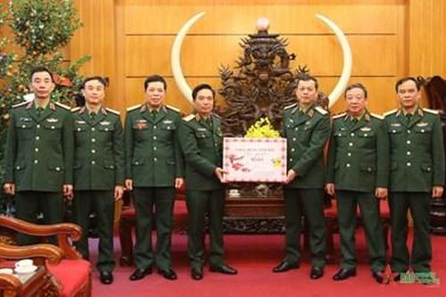 Trung tướng Nguyễn Doãn Anh thăm, chúc Tết tại Học viện Chính trị